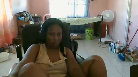 Eirondra Valeen online show from 10-17-25, 12:41