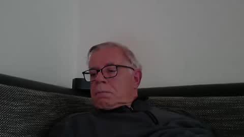 eisbaer1957 online show from 01-01-25, 08:35