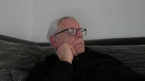 eisbaer1957 online show from 02-21-26, 03:46