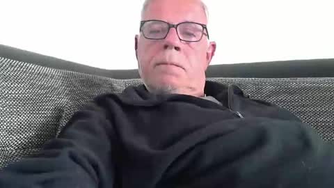 eisbaer1957 online show from 04-26-26, 08:56