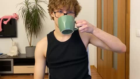 Snapshot of eitanhere chatting on 01-13-25, 02:53 Eitan online show from 01-13-25, 02:53