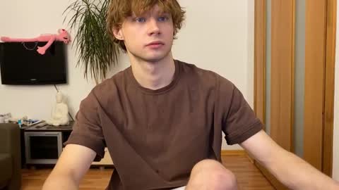 Snapshot of eitanhere chatting on 01-19-25, 04:57 Eitan online show from 01-19-25, 04:57