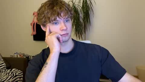 Snapshot of eitanhere chatting on 03-03-25, 07:28 Eitan online show from 03-03-25, 07:28