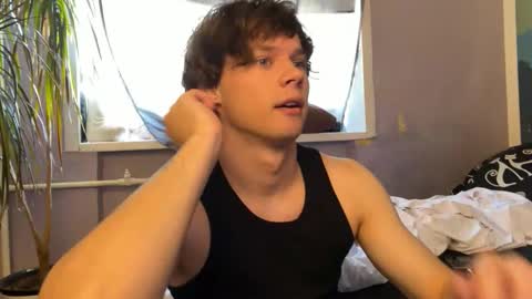 Snapshot of eitanhere chatting on 09-19-25, 08:27 Eitan online show from 09-19-25, 08:27