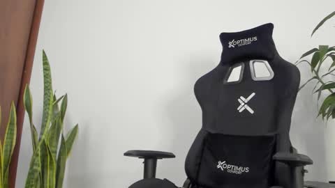 EITHAN CONOR online show from 10-11-25, 01:38