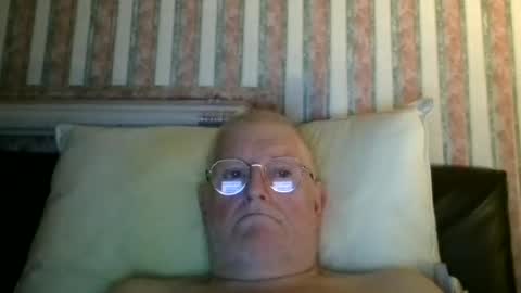 eketman1964 online show from 10-11-25, 10:52