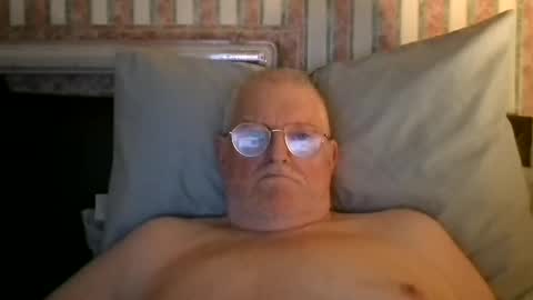 eketman1964 online show from 04-11-26, 11:09