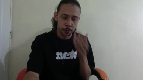 Instagram BelowAbajo online show from 03-25-26, 02:28