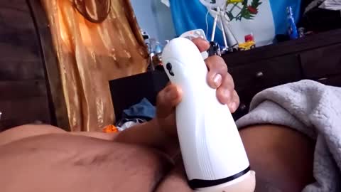 Snapshot of el_santo18 chatting on 02-16-25, 04:10 Santos online show from 02-16-25, 04:10