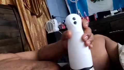 Snapshot of el_santo18 chatting on 09-21-25, 01:24 Santos online show from 09-21-25, 01:24