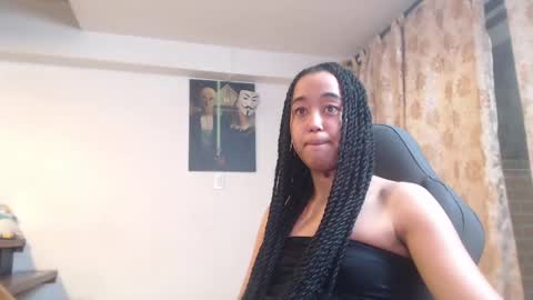 Ela  Help me reach 100 thumbs up online show from 01-14-25, 04:04