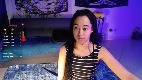 Ela  Help me reach 100 thumbs up online show from 01-23-25, 11:58