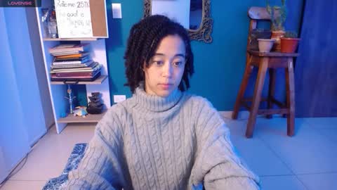 Ela  Help me reach 100 thumbs up online show from 10-27-25, 05:00