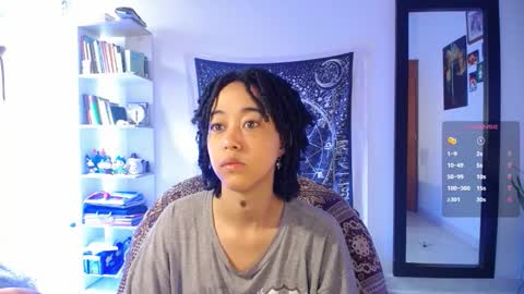 Ela  Help me reach 100 thumbs up online show from 03-18-26, 03:48