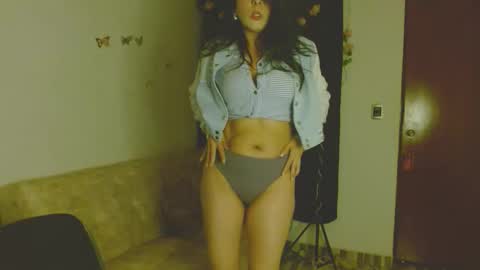 Snapshot of ela_3611 chatting on 05-05-26, 03:14 ela_3611 online show from 05-05-26, 03:14