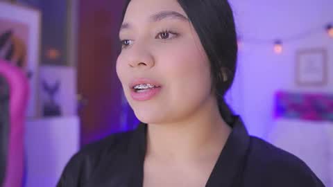 Snapshot of ela_hilton_ chatting on 09-08-25, 11:59 Ela online show from 09-08-25, 11:59