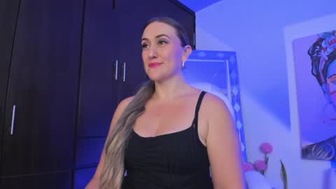 Snapshot of ela_ps chatting on 01-28-25, 11:49 LOREIN online show from 01-28-25, 11:49