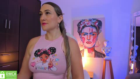 Snapshot of ela_ps chatting on 02-01-25, 11:43 LOREIN online show from 02-01-25, 11:43