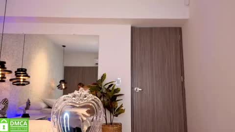 Snapshot of ela_ps chatting on 10-16-25, 12:06 LOREIN online show from 10-16-25, 12:06