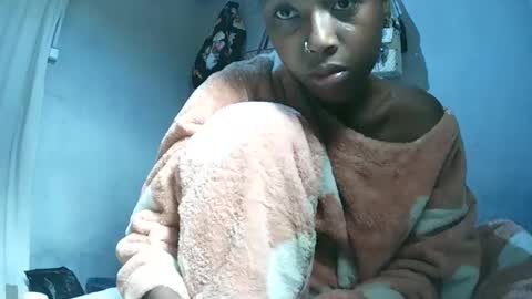 elalia1234 online show from 12-21-25, 07:15