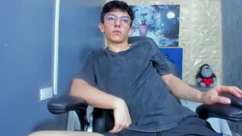 Elan Giralon online show from 06-23-26, 12:30