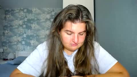 Elanis online show from 09-22-25, 01:46