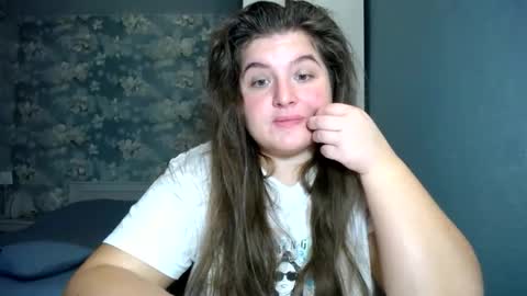 Elanis online show from 11-05-25, 01:11