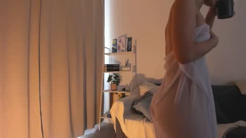 Snapshot of elannand chatting on 03-10-25, 12:26 ELA 3 online show from 03-10-25, 12:26