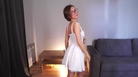 Snapshot of elannand chatting on 09-13-25, 06:13 ELA 3 online show from 09-13-25, 06:13