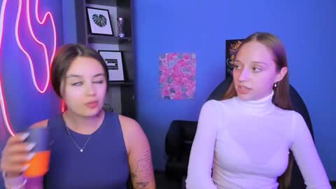 Elara online show from 03-17-26, 04:21