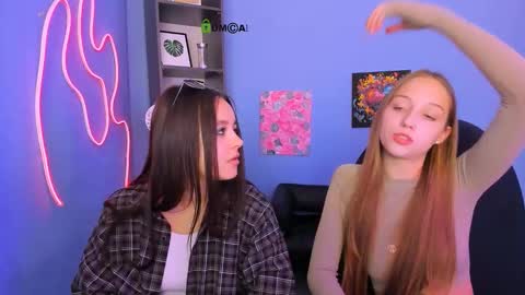 Elara online show from 03-19-26, 12:20