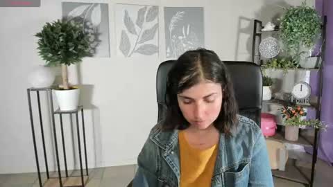 Snapshot of elara_starfall chatting on 06-29-26, 10:15 Marta online show from 06-29-26, 10:15