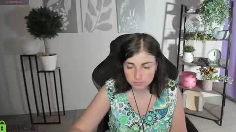 Snapshot of elara_starfall chatting on 07-10-26, 05:23 Marta online show from 07-10-26, 05:23