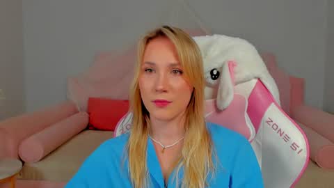 elaravoltage online show from 07-24-26, 05:44