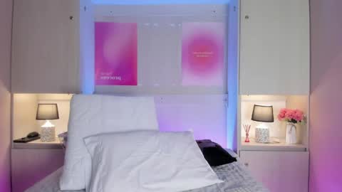 Snapshot of elarey_ chatting on 05-17-26, 12:01 elarey_ online show from 05-17-26, 12:01