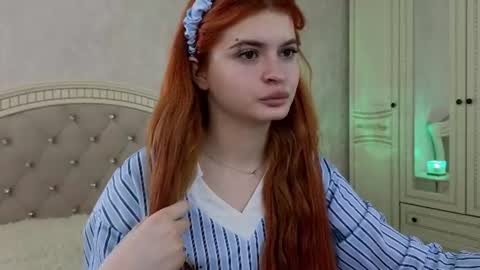 Snapshot of elariscrowe chatting on 06-14-26, 07:43 elariscrowe online show from 06-14-26, 07:43