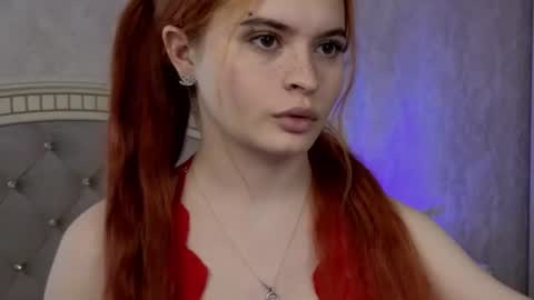 Snapshot of elariscrowe chatting on 06-17-26, 10:06 elariscrowe online show from 06-17-26, 10:06