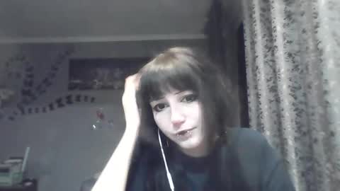 Lia online show from 04-19-26, 06:10