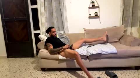 Snapshot of elborypr37 chatting on 03-13-26, 05:58 ellindosex37 online show from 03-13-26, 05:58