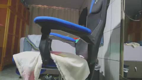 Elcimar online show from 03-15-26, 03:18