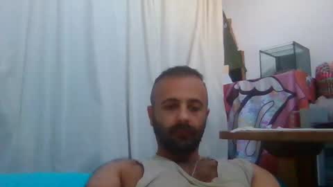 Snapshot of elcondorxo509107 chatting on 10-26-25, 07:36 daniel18cmx online show from 10-26-25, 07:36