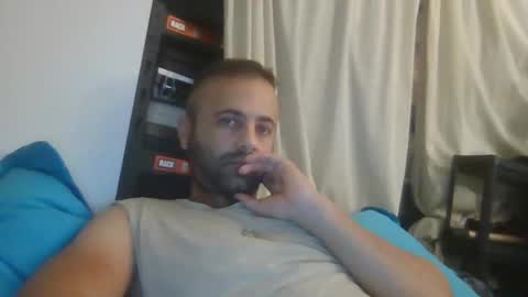 Snapshot of elcondorxo509107 chatting on 11-09-25, 09:29 daniel18cmx online show from 11-09-25, 09:29