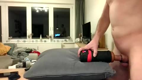 elcumbo01 online show from 03-28-26, 07:57