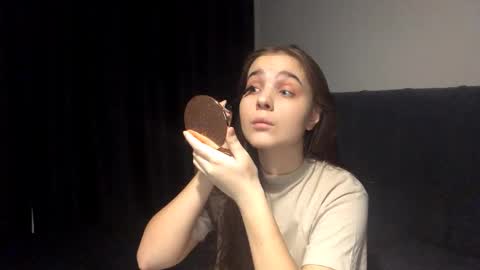 Kelly online show from 02-24-26, 03:43