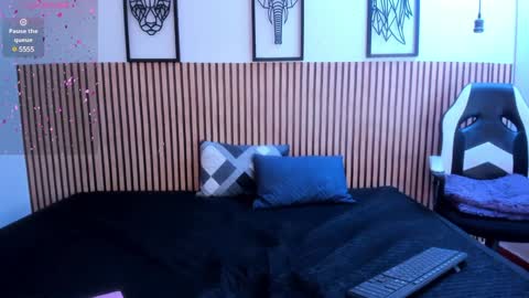 Snapshot of elecktra_sweet chatting on 12-31-24, 12:57 Elecktra online show from 12-31-24, 12:57