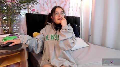 Snapshot of elecktra_sweet chatting on 01-17-25, 07:16 Elecktra online show from 01-17-25, 07:16