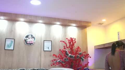 Electra Jones online show from 12-15-25, 11:36