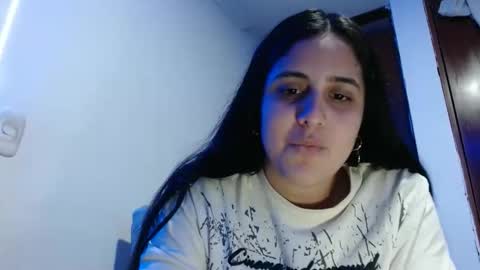 Snapshot of electraweb_09 chatting on 10-17-25, 08:22 electraweb_09 online show from 10-17-25, 08:22