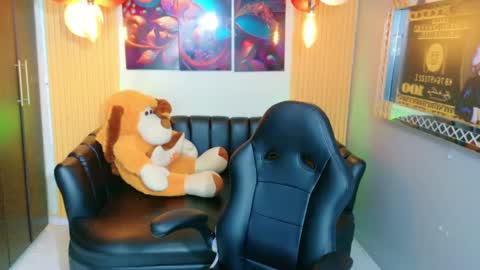 Snapshot of electrogoddess chatting on 09-27-25, 02:49 electrogoddess online show from 09-27-25, 02:49