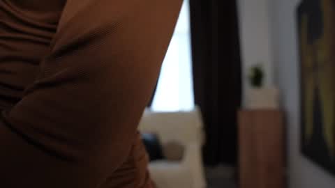 Snapshot of elegant_vibes chatting on 07-11-26, 08:39 Jess online show from 07-11-26, 08:39
